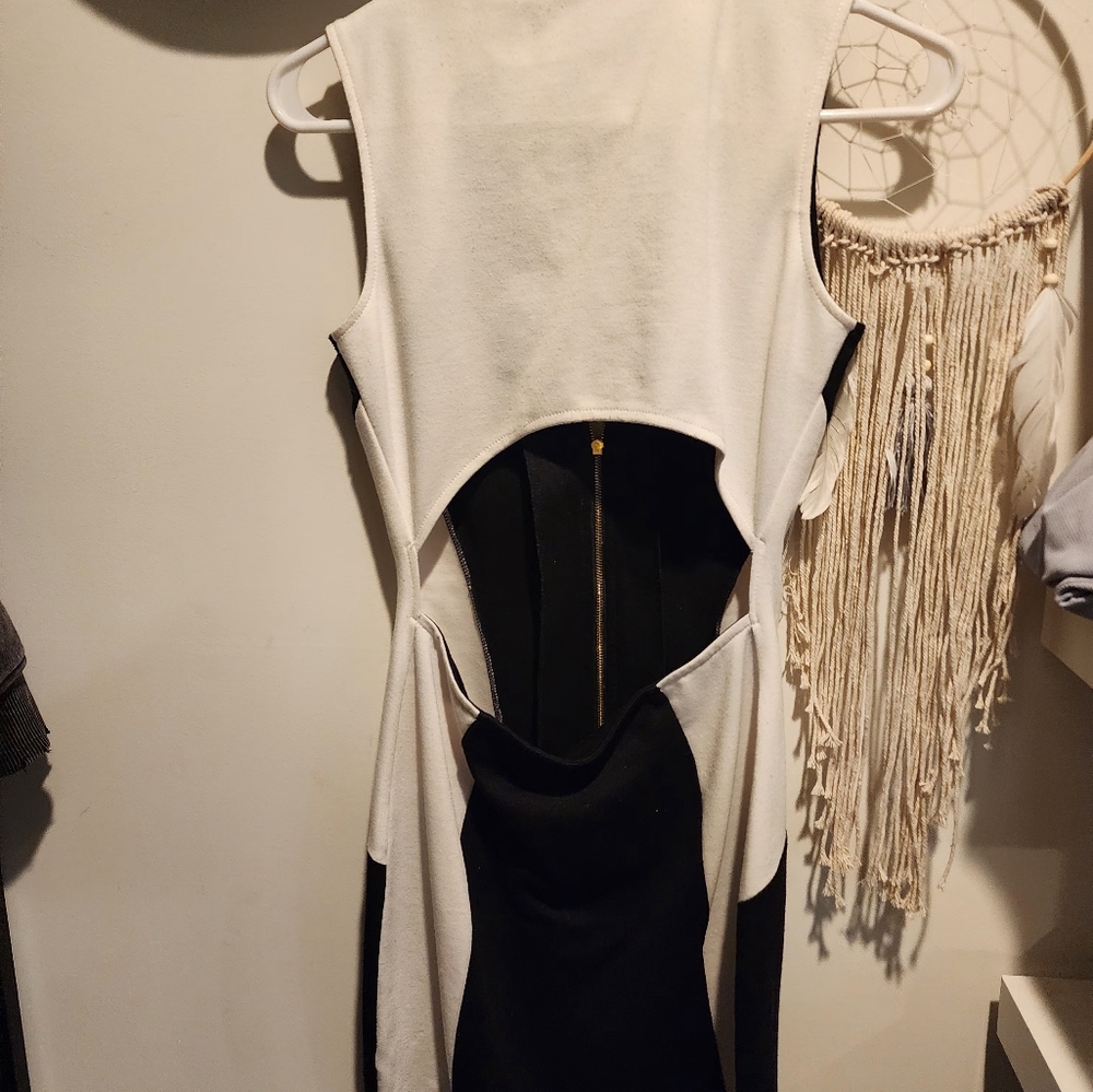 Mini dress - Picture 2 of 2